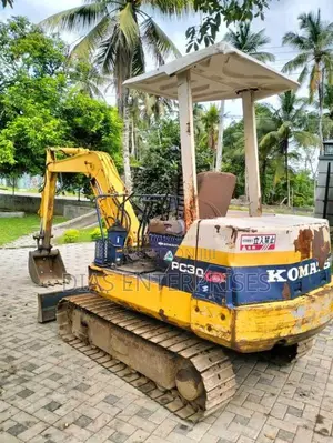 Komatsu Pc30-6 2016 Heavy-Duty (Used)