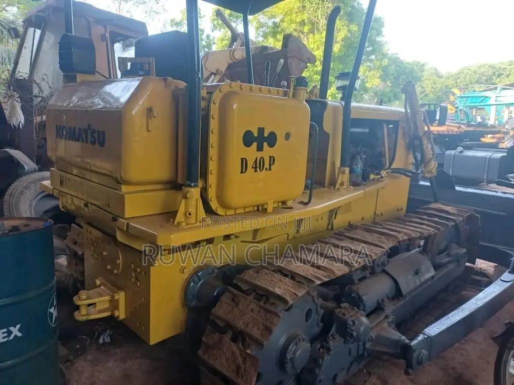Komatsu D40 1995 Heavy-Duty (Used)
