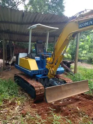 Komatsu Pc30-5 2000 Heavy-Duty (Used)