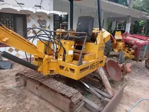 Mitsubishi 25 2000 Heavy-Duty (Used)