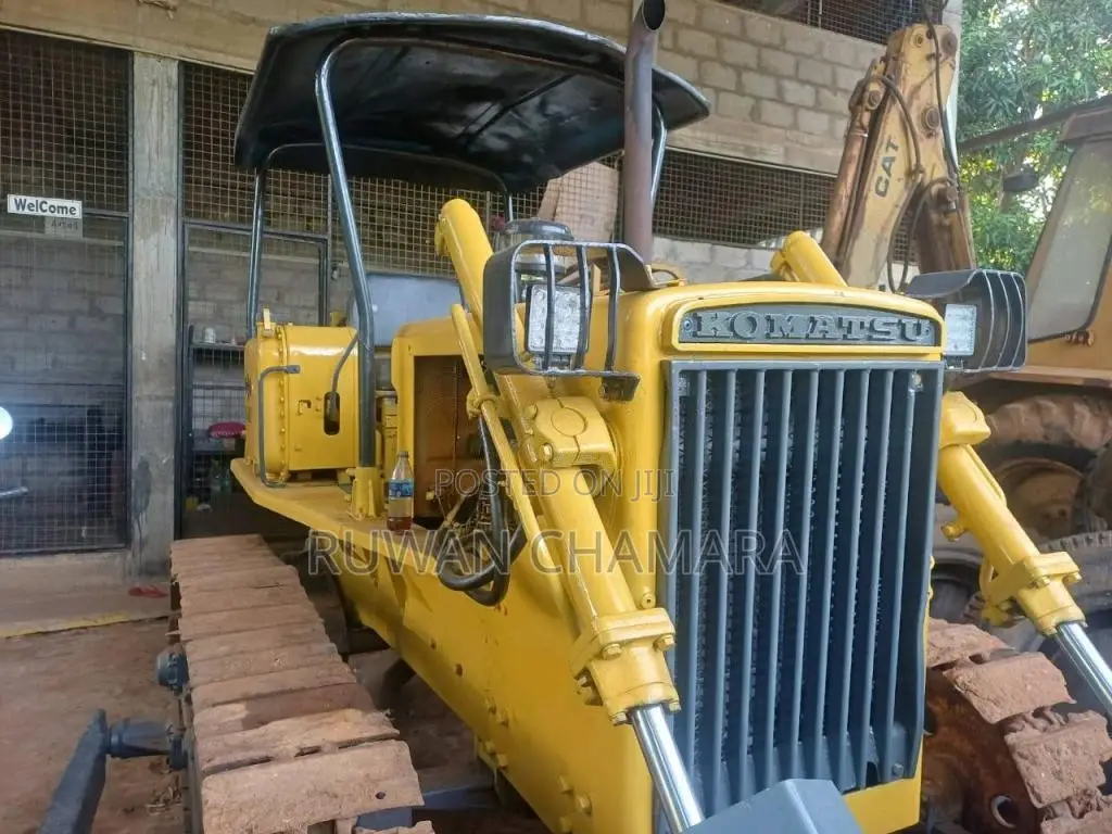 Komatsu D40 1995 Heavy-Duty (Used)