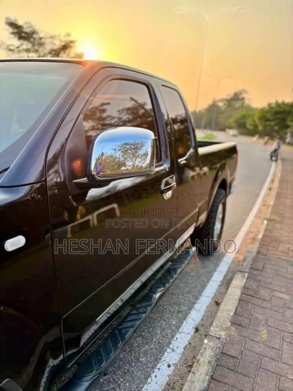 Nissan Navara 2010 Pickup (Used)