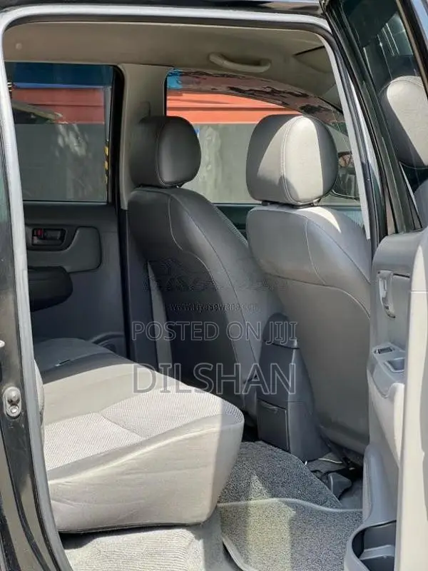 Toyota Hilux Champ 2014 Pickup (Used)