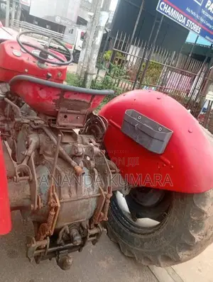 Massey-Ferguson 135 1986 Tractor (Used)