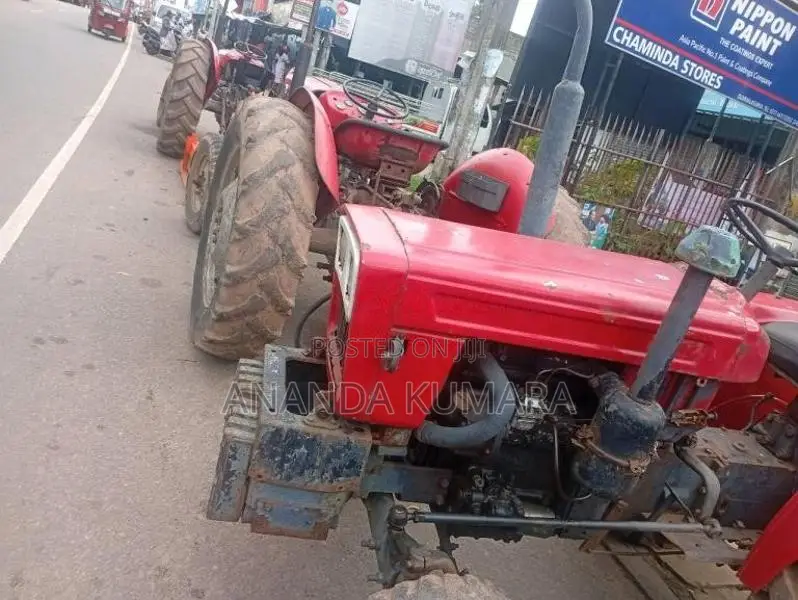 Massey-Ferguson 135 1985 Tractor (Used)