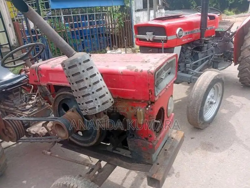 Massey-Ferguson 135 1988 Tractor (Used)
