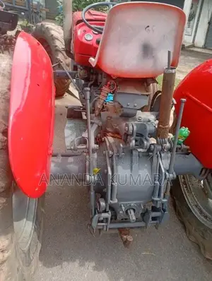 Massey-Ferguson 135 1985 Tractor (Used)