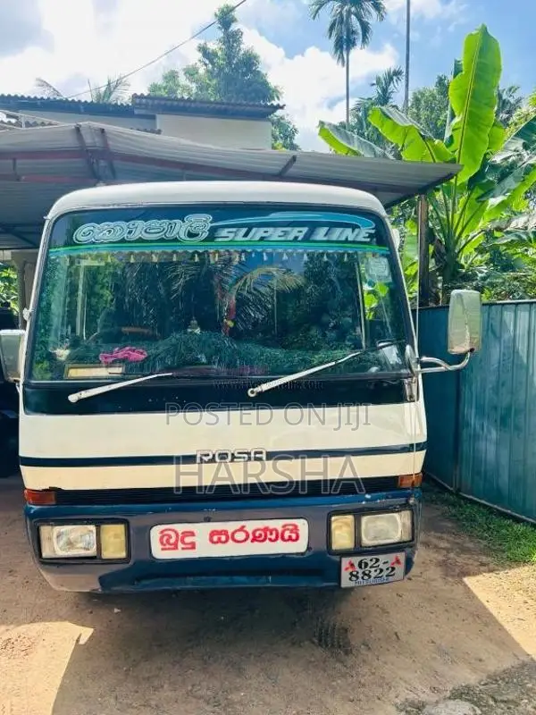 Mitsubishi Baby Rosa 1998 Bus (Used)