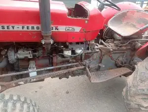 Massey-Ferguson 135 1986 Tractor (Used)