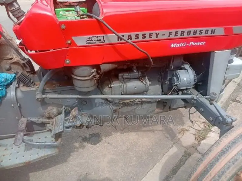 Massey-Ferguson 135 1985 Tractor (Used)