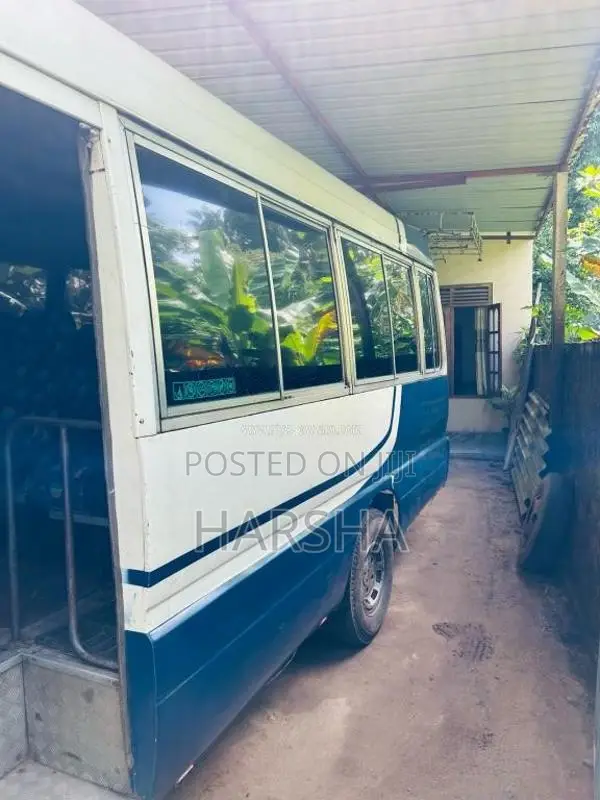 Mitsubishi Baby Rosa 1998 Bus (Used)