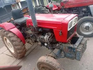 Massey-Ferguson 135 1985 Tractor (Used)