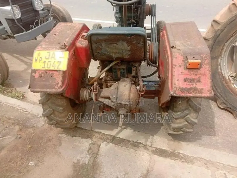 Massey-Ferguson 135 1988 Tractor (Used)