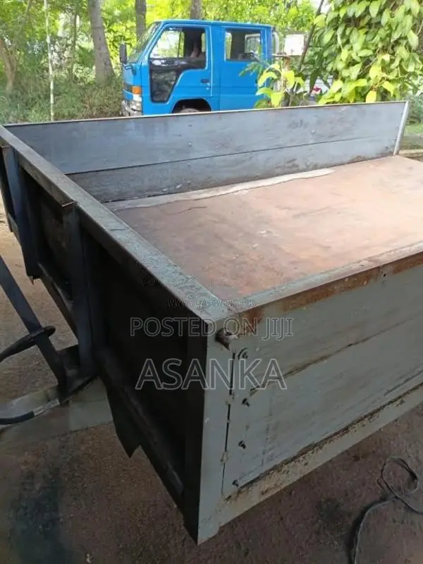 Ford Trailer 2015 Tractor (Used)
