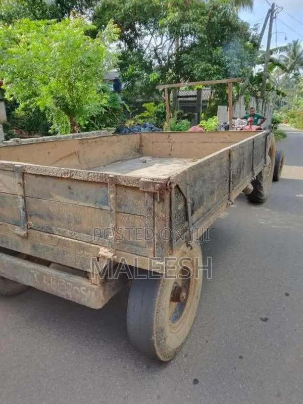 Massey-Ferguson 533 1990 Tractor (Used)