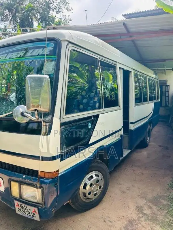 Mitsubishi Baby Rosa 1998 Bus (Used)