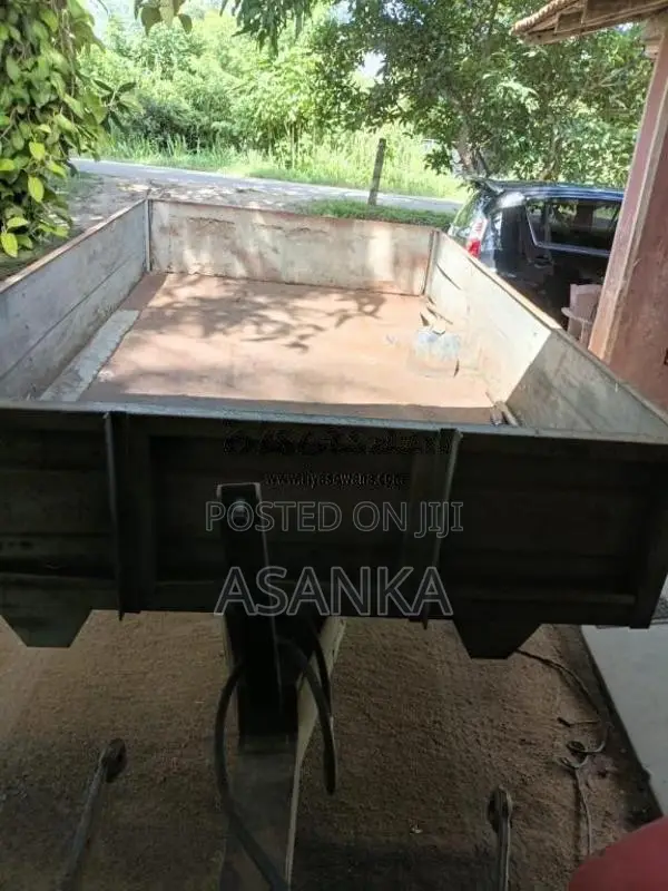 Ford Trailer 2015 Tractor (Used)