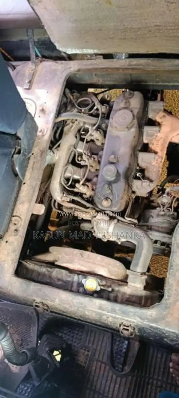 Isuzu Journey 1999 Bus (Used)