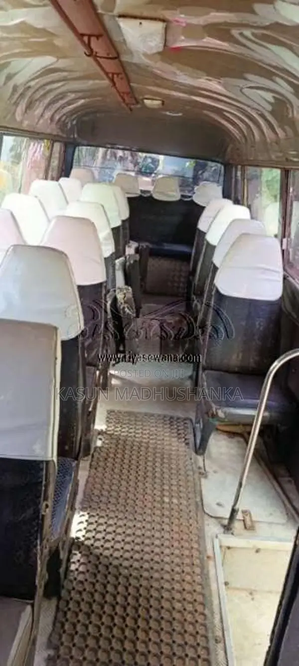 Isuzu Journey 1999 Bus (Used)
