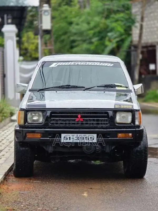Mitsubishi L200 1990 Pickup (Used)