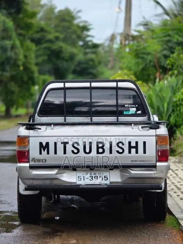 Mitsubishi L200 1990 Pickup (Used)