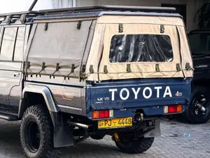 Toyota Land Cruiser 79 2018 Pickup (Used)
