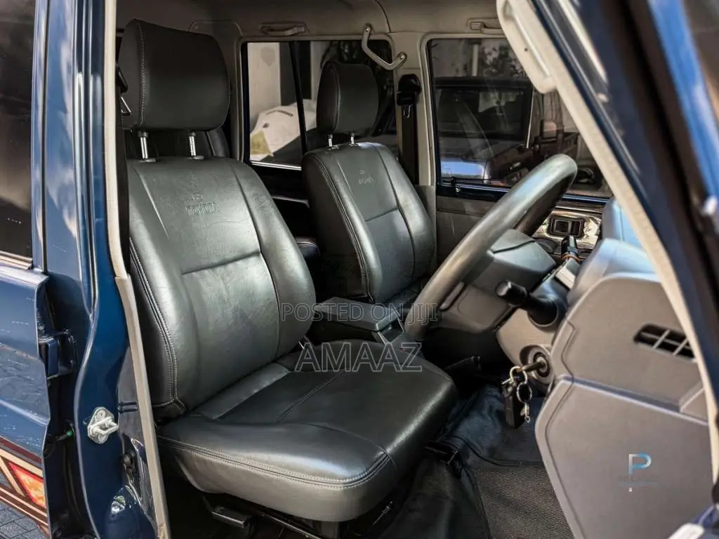 Toyota Land Cruiser 79 2018 Pickup (Used)