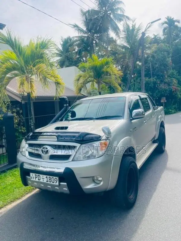 Toyota Hilux Vigo 2012 Pickup (Used)