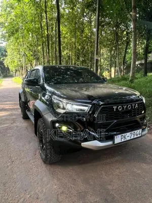 Toyota Hilux Revo 2025 Pickup (Used)