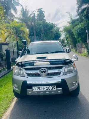 Toyota Hilux Vigo 2012 Pickup (Used)