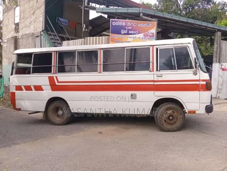 Mitsubishi Rosa 1981 Bus (Used)