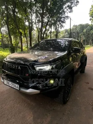 Toyota Hilux Revo 2025 Pickup (Used)