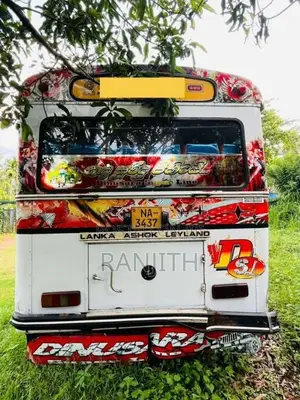 Ashok-Leyland Viking 2006 Bus (Used)
