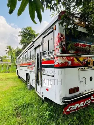 Ashok-Leyland Viking 2006 Bus (Used)