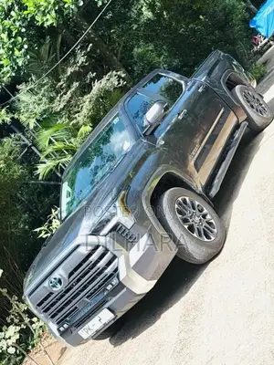 Toyota Tundra I Force Max Pickup Limited 2025 Pickup (Used)