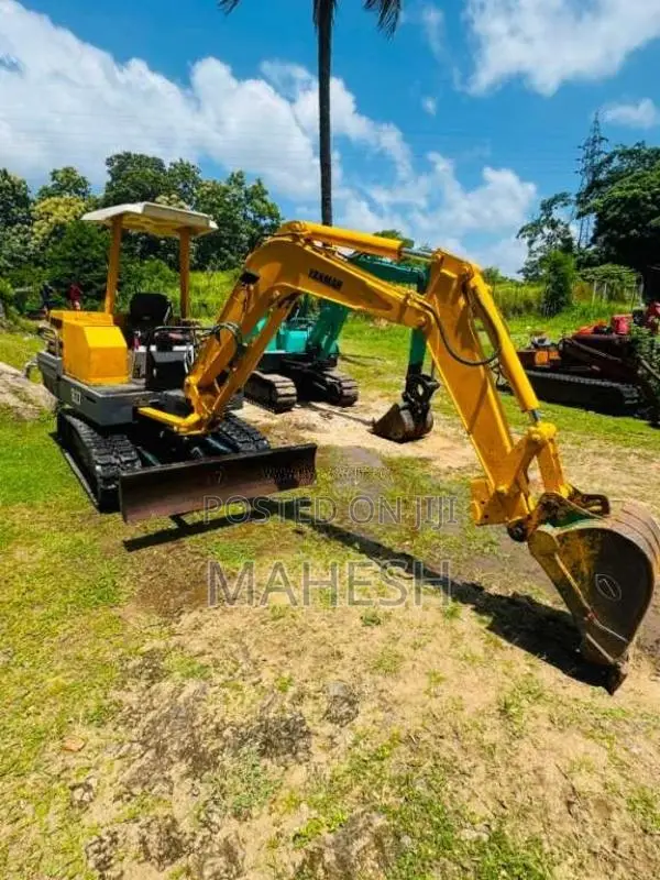 Yanmar B27 Excavator 2015 Heavy-Duty (Used)