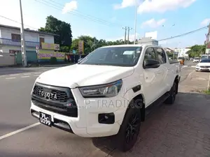 Toyota Hilux 2023 Pickup (Used)