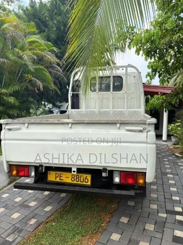 JAC Single Wheel 2012 Crew Cab (Used)