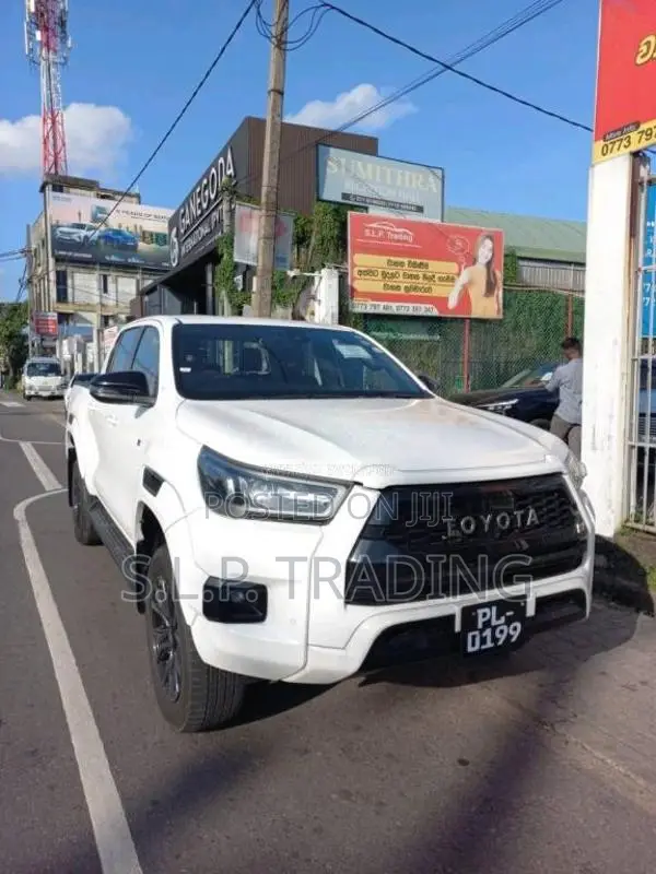 Toyota Hilux 2023 Pickup (Used)