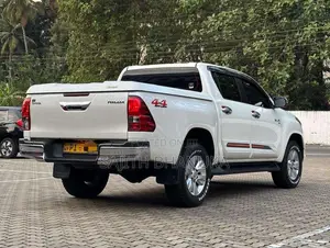 Toyota Hilux 2017 Pickup (Used)