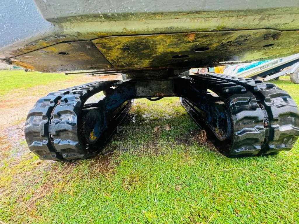 Yanmar B27 Excavator 2015 Heavy-Duty (Used)