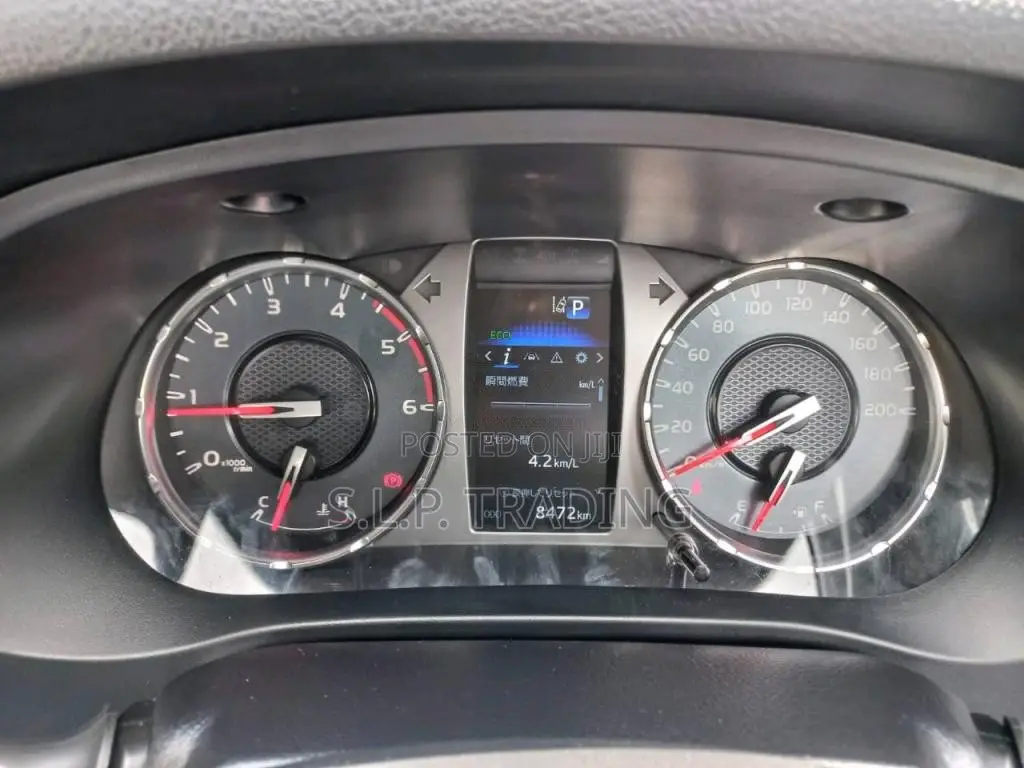 Toyota Hilux 2023 Pickup (Used)