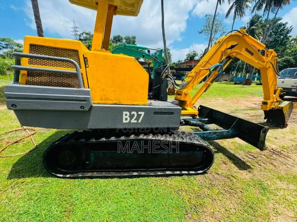 Yanmar B27 Excavator 2015 Heavy-Duty (Used)