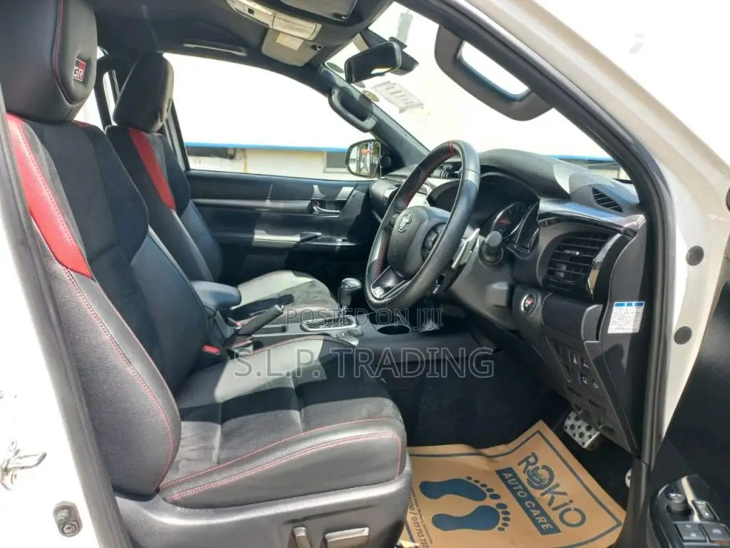 Toyota Hilux 2023 Pickup (Used)