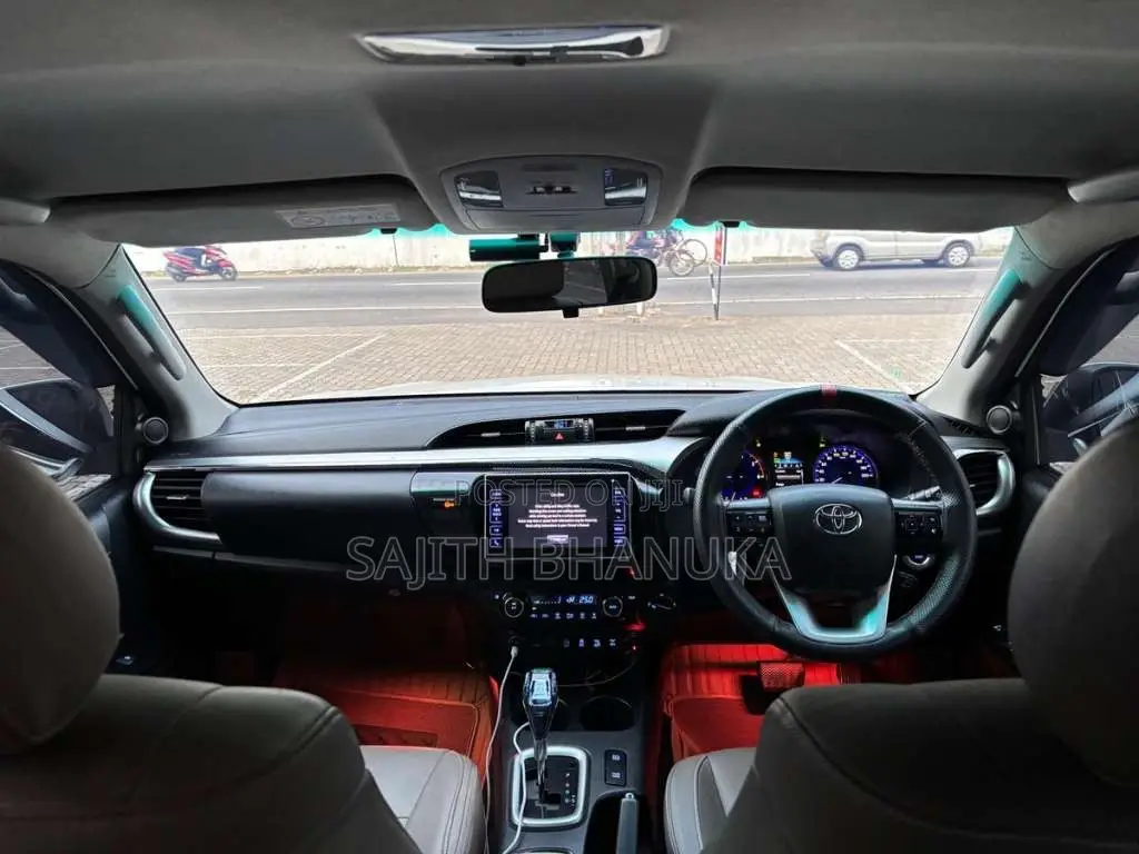Toyota Hilux 2017 Pickup (Used)