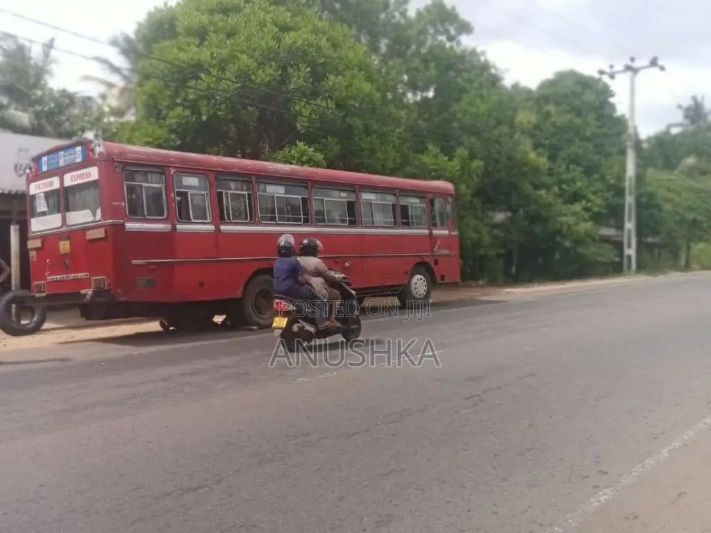 Ashok-Leyland Viking 1998 Bus (Used)