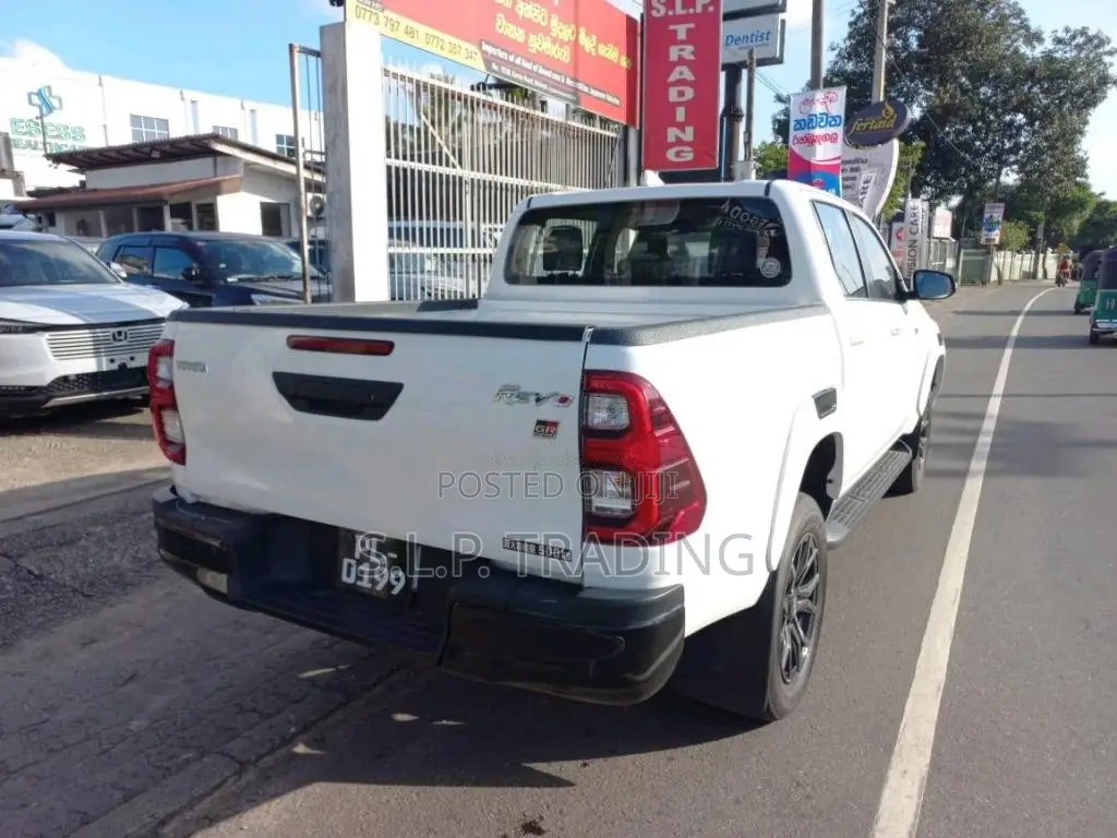 Toyota Hilux 2023 Pickup (Used)