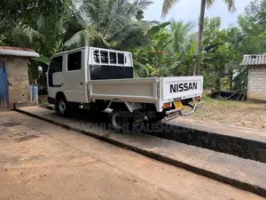 Nissan ATLAS 1998 Crew Cab (Used)