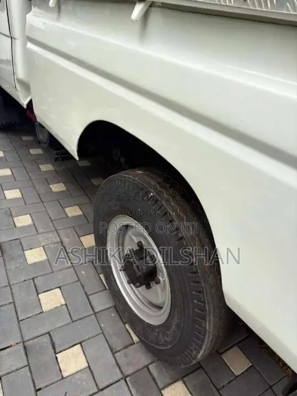 JAC Single Wheel 2012 Crew Cab (Used)
