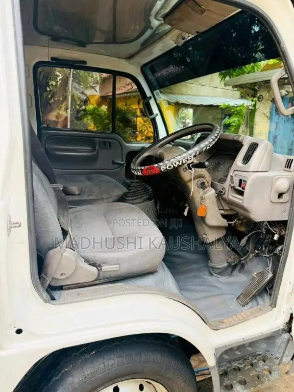 Nissan ATLAS 1998 Crew Cab (Used)